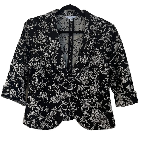 CAbi Jackets & Blazers - Cabi Brocade Blazer with Rope Piping 3/4 Sleeve Size 14